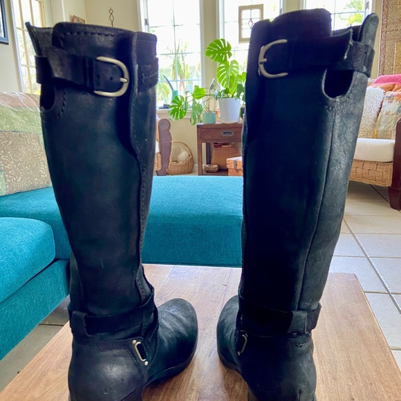 UGG Darcie Riding Boot Size 8 - Picture 7 of 11
